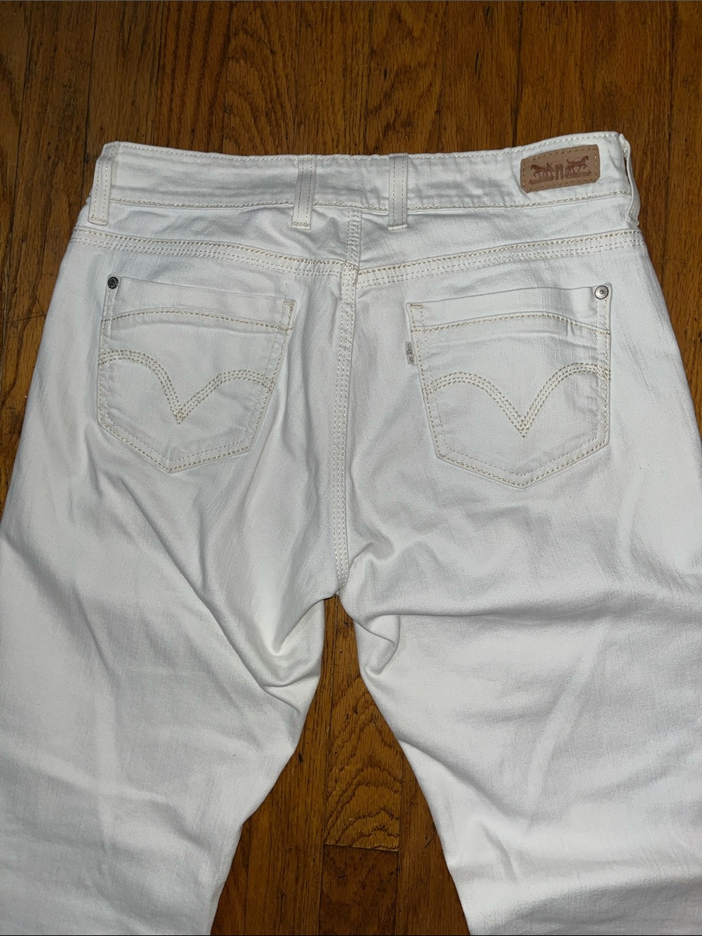 Levi’s 529 Curvy Skinny Leg White Denim Jeans Size 31 - Picture 10 of 10